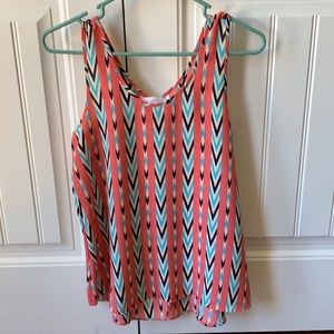 Chevron tank with bow back